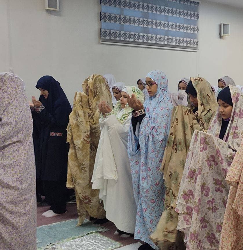 برگزاری نماز جماعت